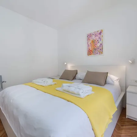 Ema-two Bedroom With Sea View Perla * Rogotin