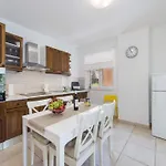 Ema-two Bedroom With Sea View Perla Rogotin